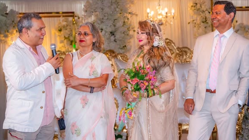 ২৫ বছর আগে ও পরে!