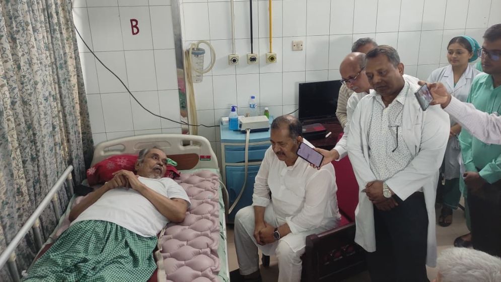 কলারোয়ায় বিএনপি ও ছাত্রদলের নেতা–কর্মীদের বিরুদ্ধে সাংবাদিককে মারধরের অভিযোগ