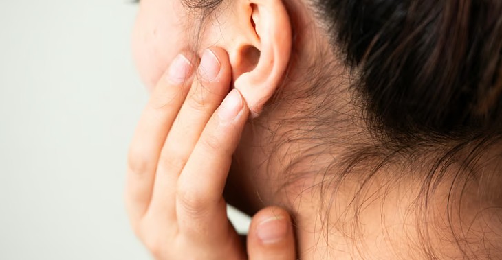 ঠান্ডায় ফুটো হতে পারে কানের পর্দা?