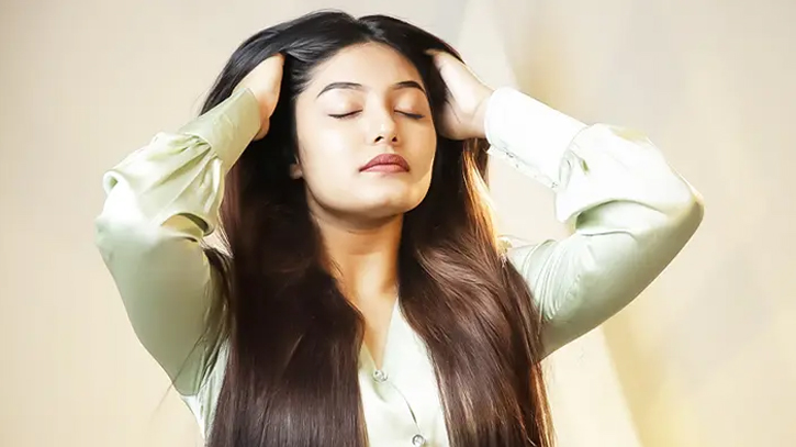 ফুরফুরে ও ঝলমলে চুল পেতে হেয়ার স্পা জরুরি?
